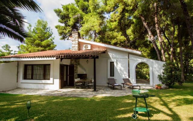 Sani Seaside Luxury - Thalia Pool Retreat