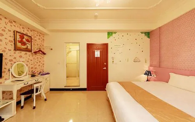 Four Seasons Duke Hostel