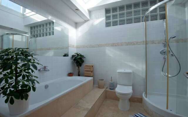 2 Bedroom City Centre Penthouse