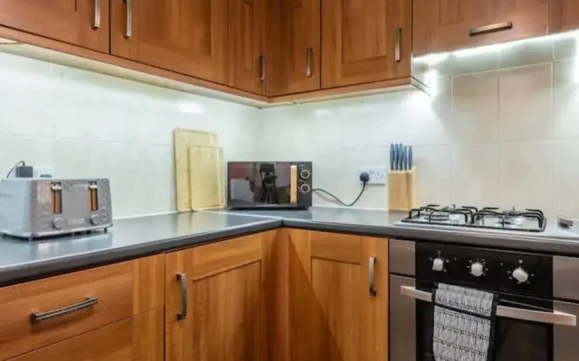Charming Whitehurst Drive Nest in Manchester