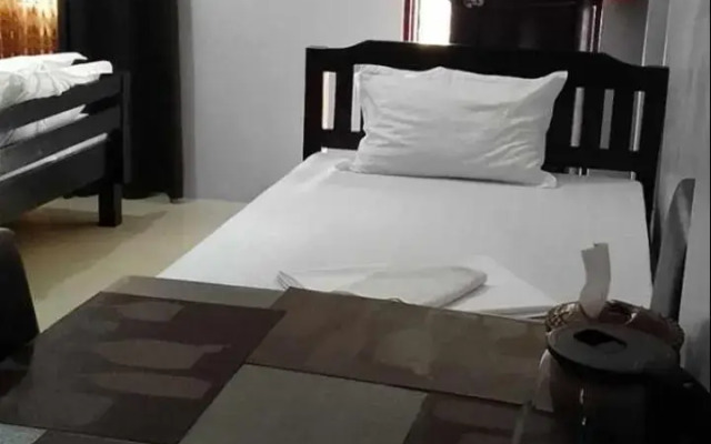 V.F. Riton Apartelle