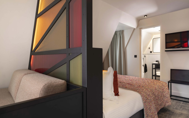 Le 12 Hotel