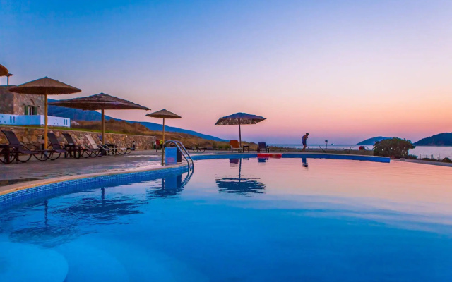 Aqua Petra Hotel