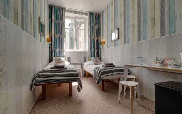 Royal Court Hotel