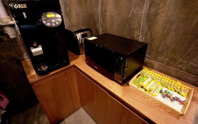 Guri Elin Hotel