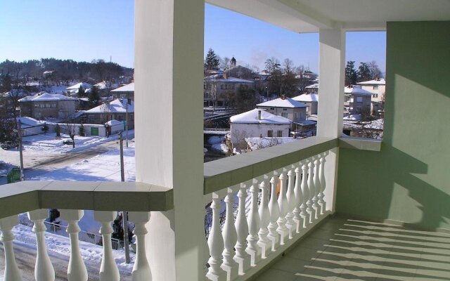 Karadzhovy Guest House