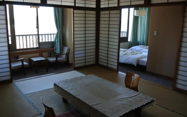 Kinpokan – Guest Rooms – Toba
