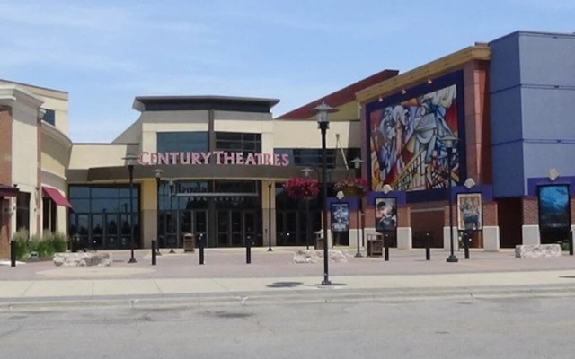 Onsite Gym Pool Fast Wifi More