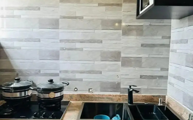 Mini Flat with Starlink Internet & Pool