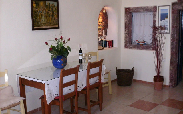 Fotinos Houses