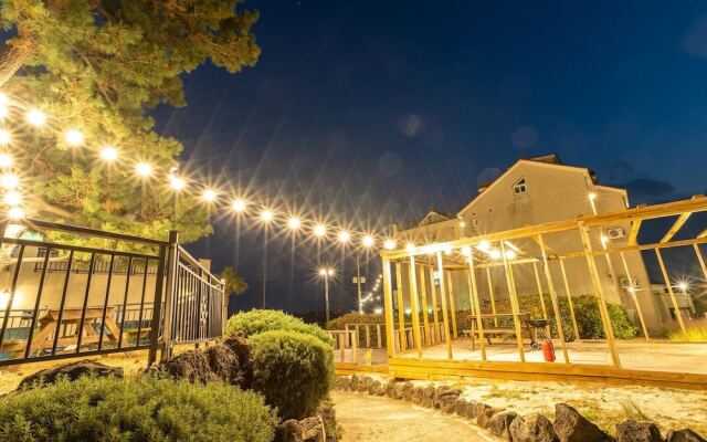 Seogwipo Dobitnarae Resort