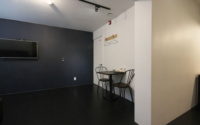 Jeonju Gosa Yaja Hanokmaeul