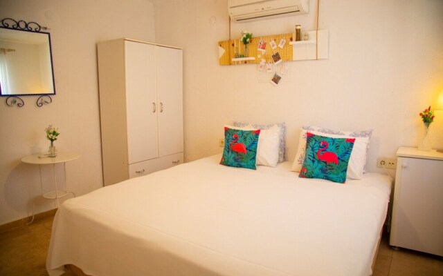 Seven Angels Hotel