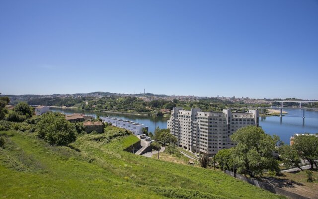 Liiiving- Luxury River View Apartment II