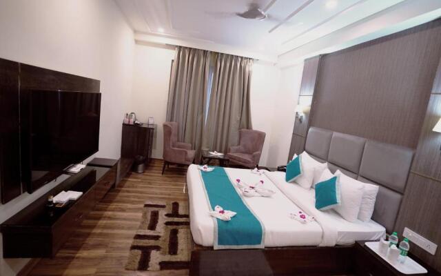 Hotel Idhayan Palace