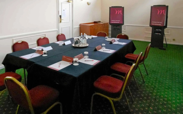 Winchester Wessex Hotel by Sunday