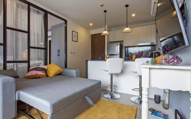 Palmyrah Surin Apartments by Beringela