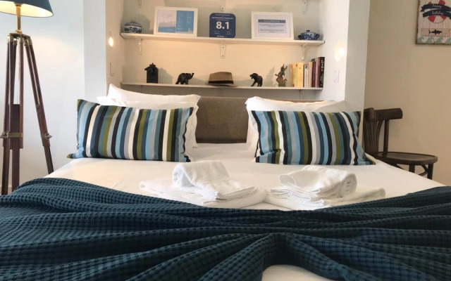 Rent4rest Estoril Beachfront Apartment - Studio