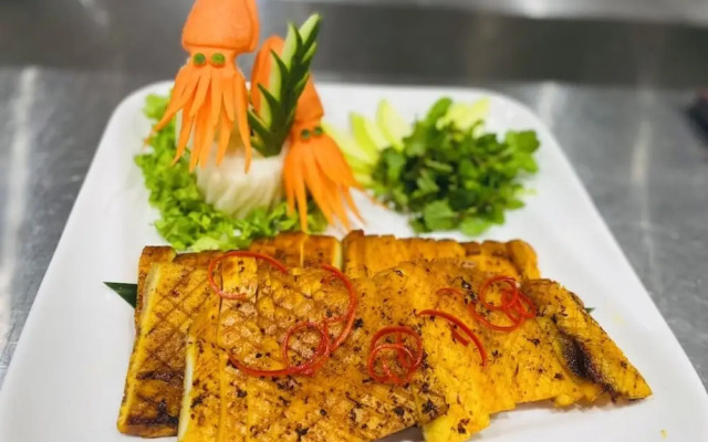 Phu Long Tam Ky Hotel & Restaurant