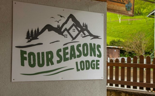 Four Seasons Lodge