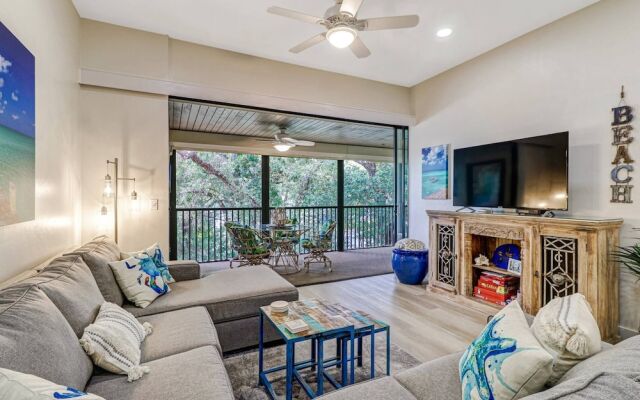 3621 Wild Pines Dr #211