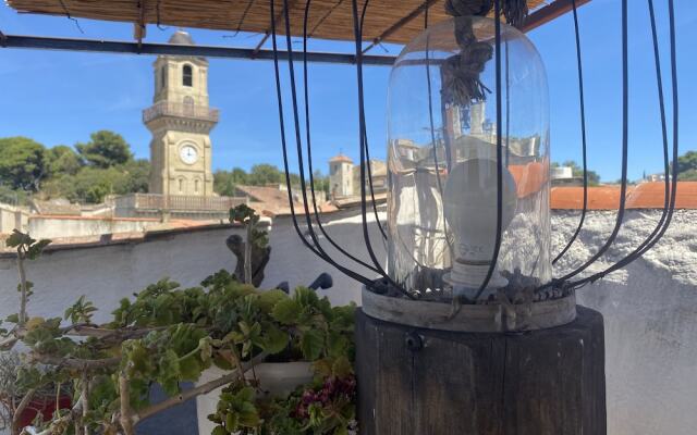 Le Louvre, Lieu atypique