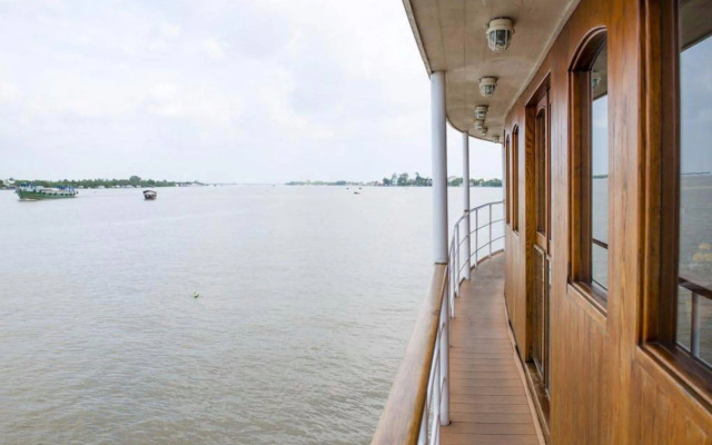 L'Amant Cruise