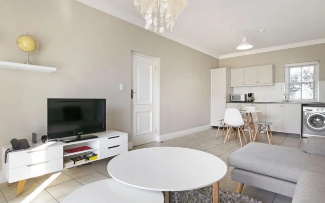 Winelands Golf Lodges 18