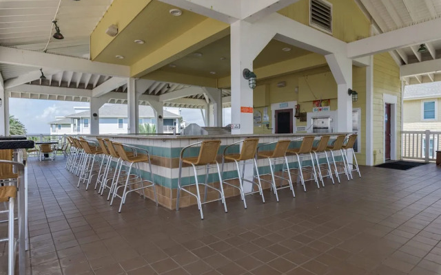 Endless Summer at Pointe West