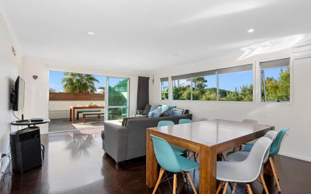 The Nautical Bach - Mangawhai Heads Holiday Home
