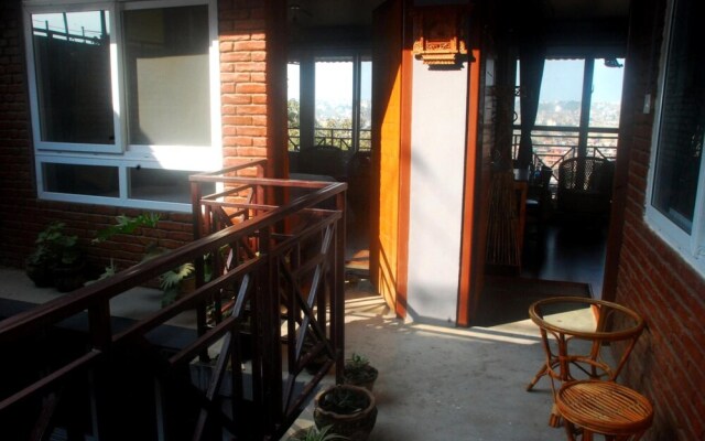 Cafe Beyond and Guest House