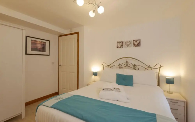 White Lodge Apartments