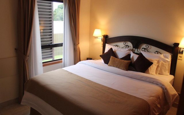 Le Moustier Suites