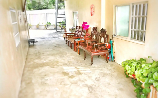 Xin-Yi House B&B