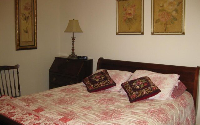 Chapin Park Bed And Breakfast