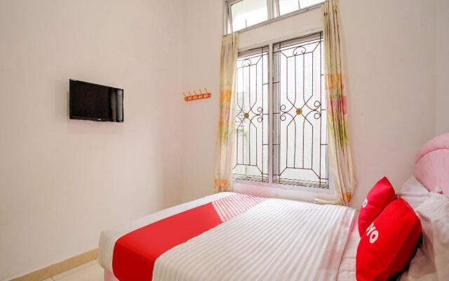 OYO 3241 Grand Suites Palace 4