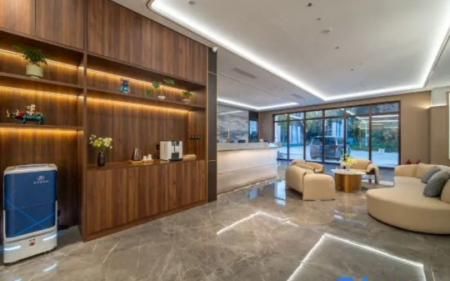 Starway Hotel (Kuitun West Park)