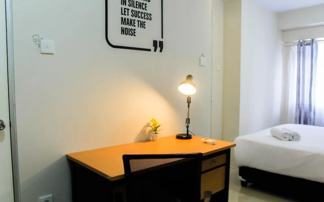 Stylish and Posh 1BR Gading Nias Apartment