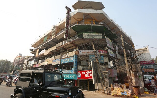 Hotel Samrat BY OYO Rooms