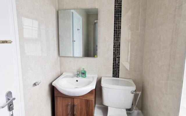 Spacious 2bed apartment city centre