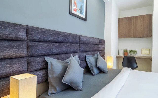 Housr 46 M2K Corp Near Park Hospital