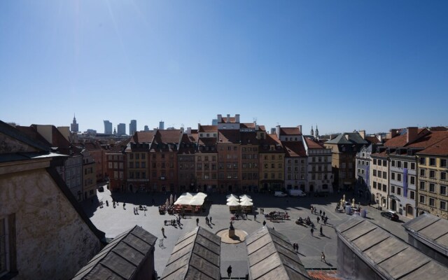 Elegant Apartment Market Square