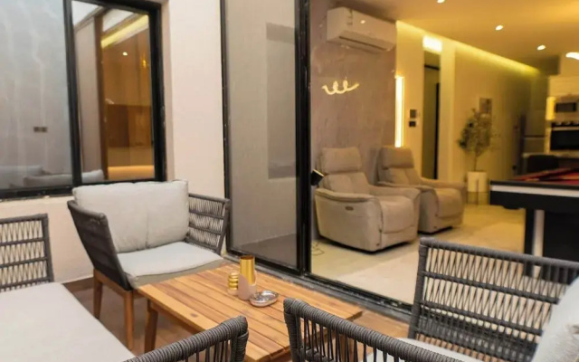 Executive & Secluded 2-bedroom Apartment in Alnada