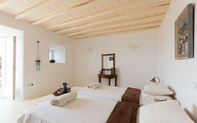 Villa Cycladic Breeze Tranquil & Private