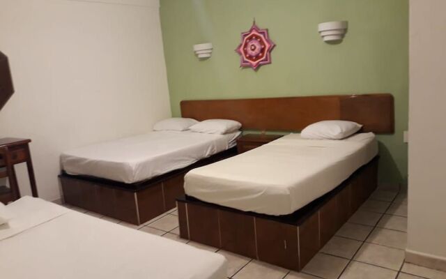Hotel Revolucion