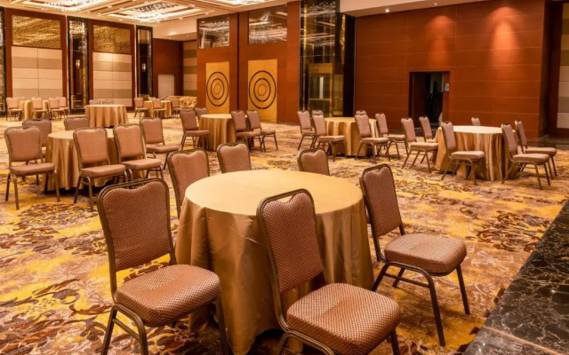 KAY-EM Spectra Hotel