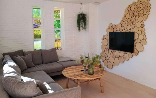 5 Star Holiday Home in Albaek