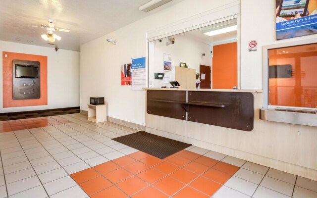 Motel 6 Houston North - Spring
