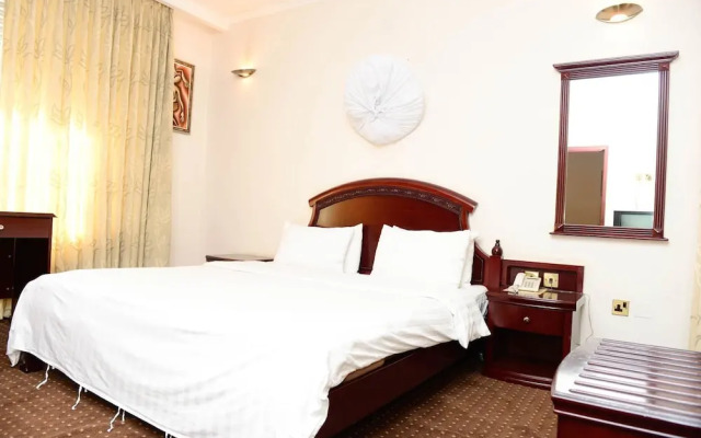 Room in Apartment - This Junior Suite Will Give a Wonderful Stay With its Great Amenities