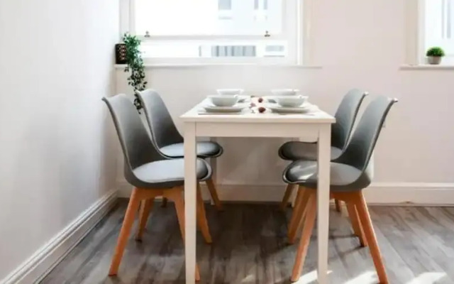 Captivating 2-bed Apartment in Liverpool